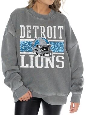 NWT GAMEDAY COUTURE Detroit Lions Grey Oversized Graphic Sweatshirt. Medium.